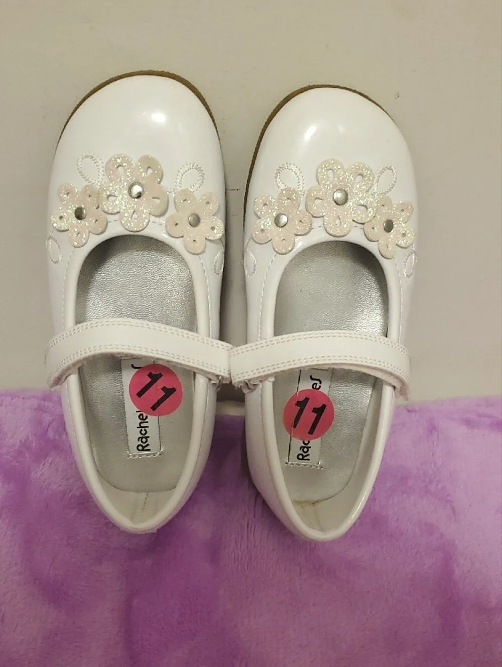 Rachel White Patent Mary Janes with Glitter Flower Trim, for Girls, Size 11